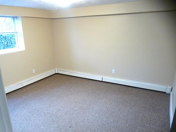 5th image of 44 Lawrence Ln