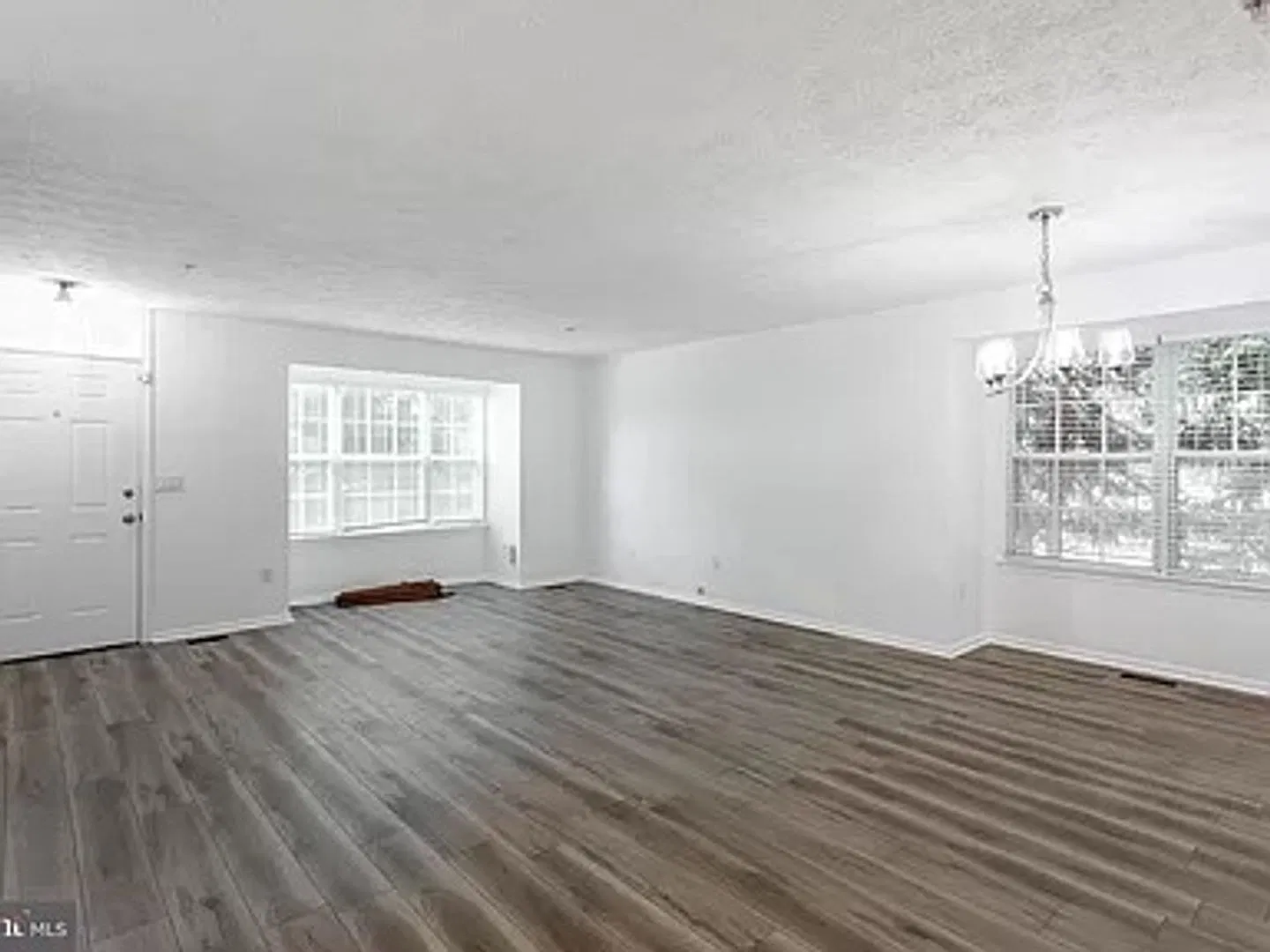 Beautiful 4 Bedroom in Bowie MD — Photo 2