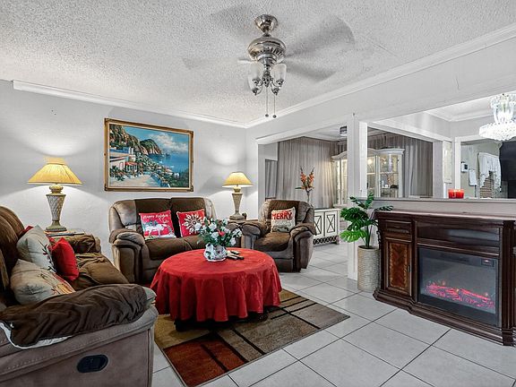 4th image of 641 NE 140th Street