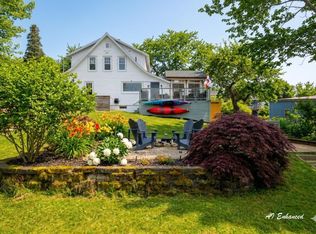 103 Granite St, Chester, NS B0J 1J0