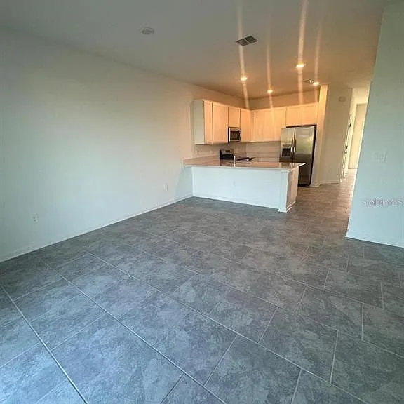 3137 Laurent Loop — Photo 4