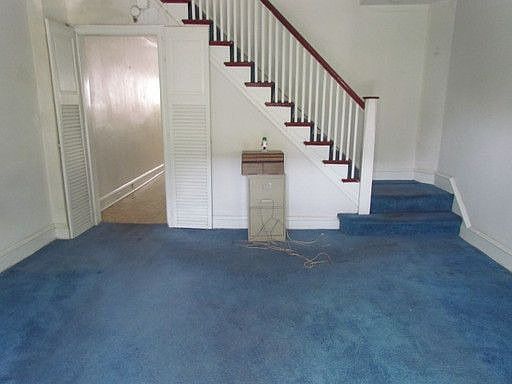 2nd image of 5215 Warrington Ave
