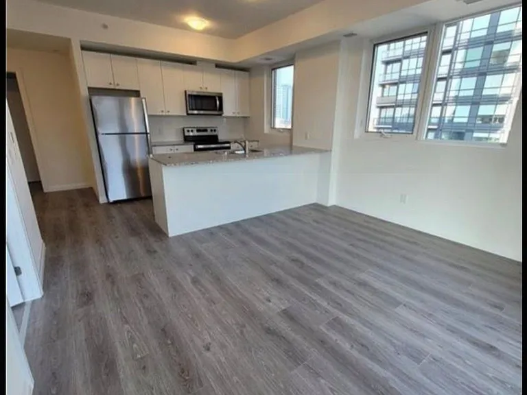 108 Garment St #902 — Photo 2