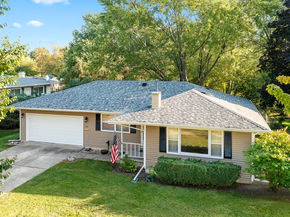 2074 Richard St, Aurora, IL 60506