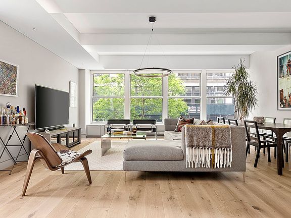 2nd image of 150 W 26th St APT 202