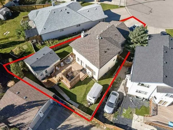 11 Cimarron Meadows Close, Okotoks, AB T1S 1T5
