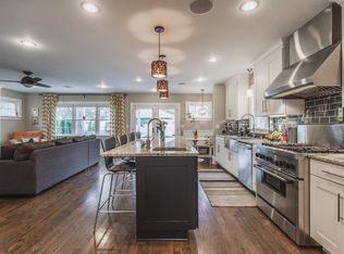 4476 N Murray Ave, Shorewood, WI 53211