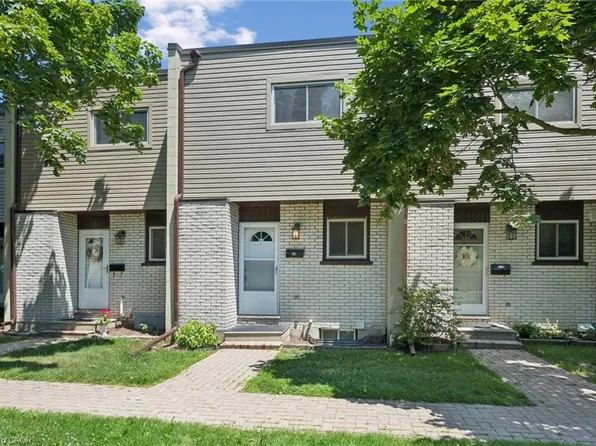 178 Grulke St #11, Kitchener, ON N2A 1T1