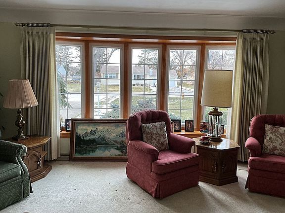Living Room - Bay Window