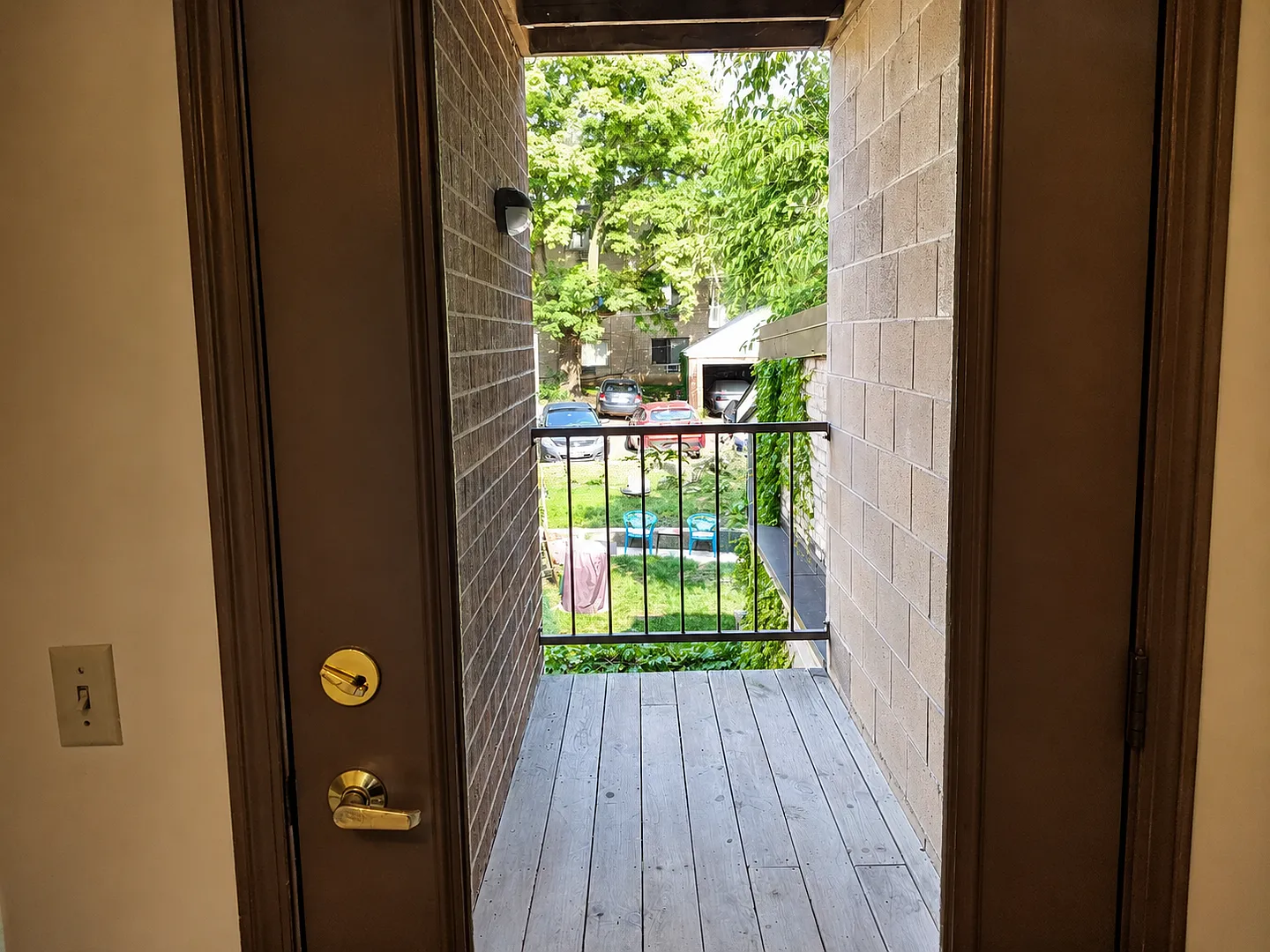 404 E Wilson St — Photo 2