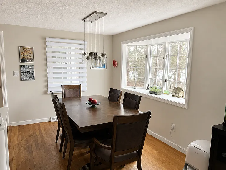 31 Barton Rd — Photo 3