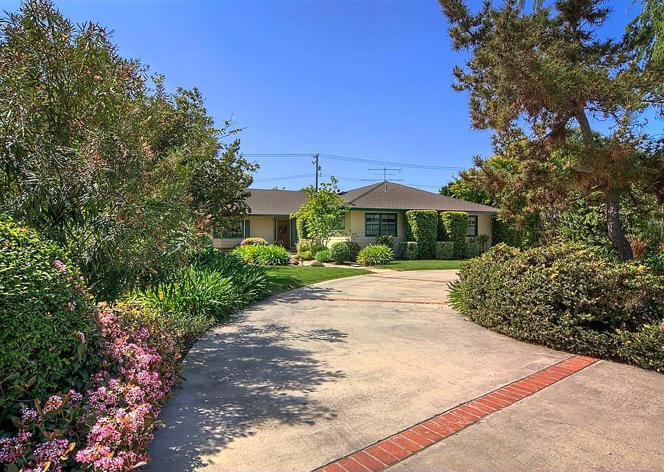 2nd image of 2919 San Juan Dr