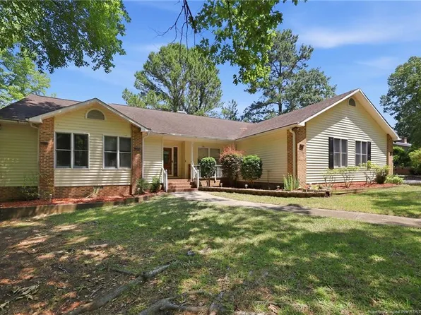 573 Broadmoor Ct, Sanford, NC 27332