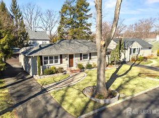 77 Hazelwood Ave, Metuchen, NJ