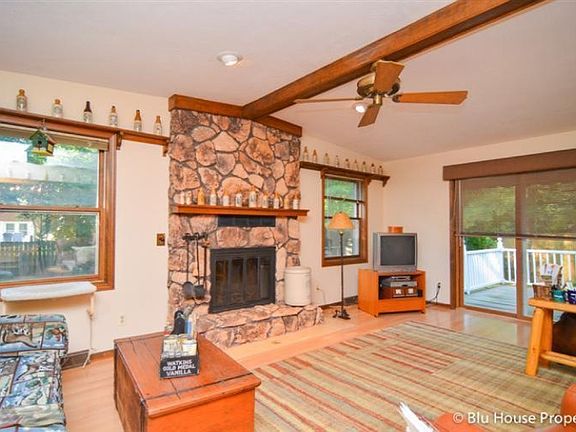 5th image of 1454 Morewood Dr SE
