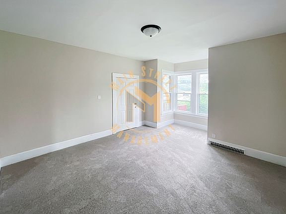 4th image of 634 Grant St #A