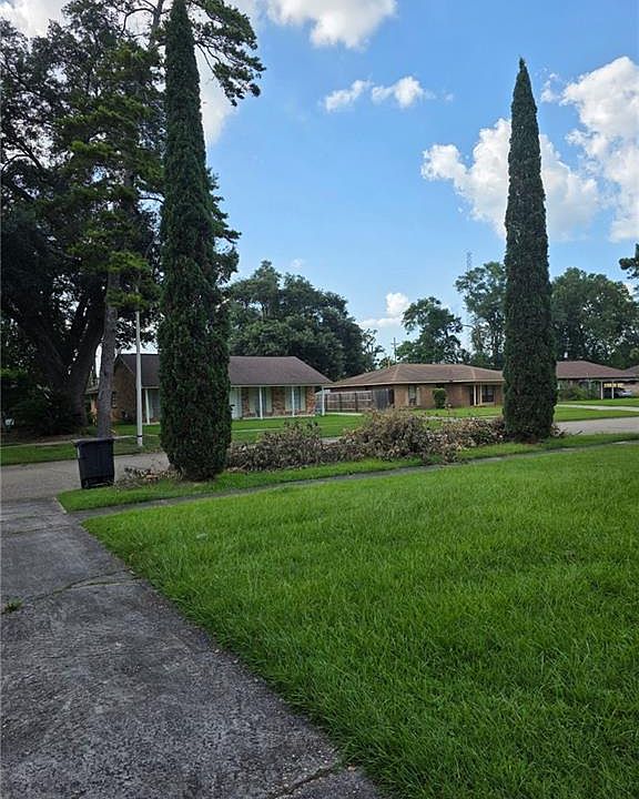 1st image of 8136 Franwood Dr