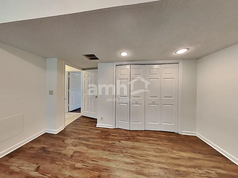 307 Briarwood Ln — Photo 18
