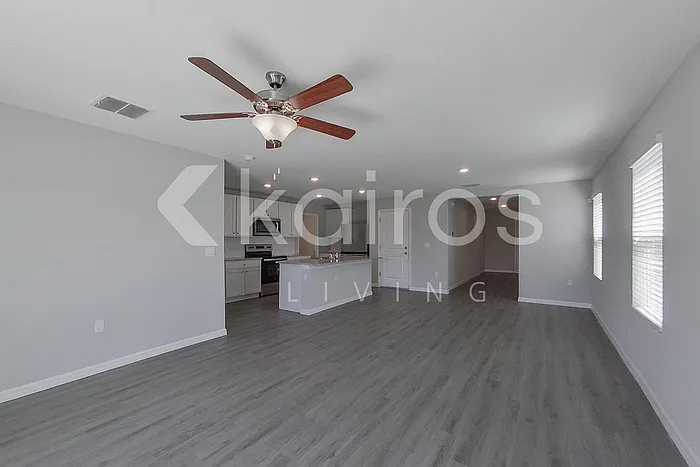 Building Photo - 8616 SW 44th Ct
