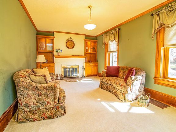 5th image of 610 Clyman STREET