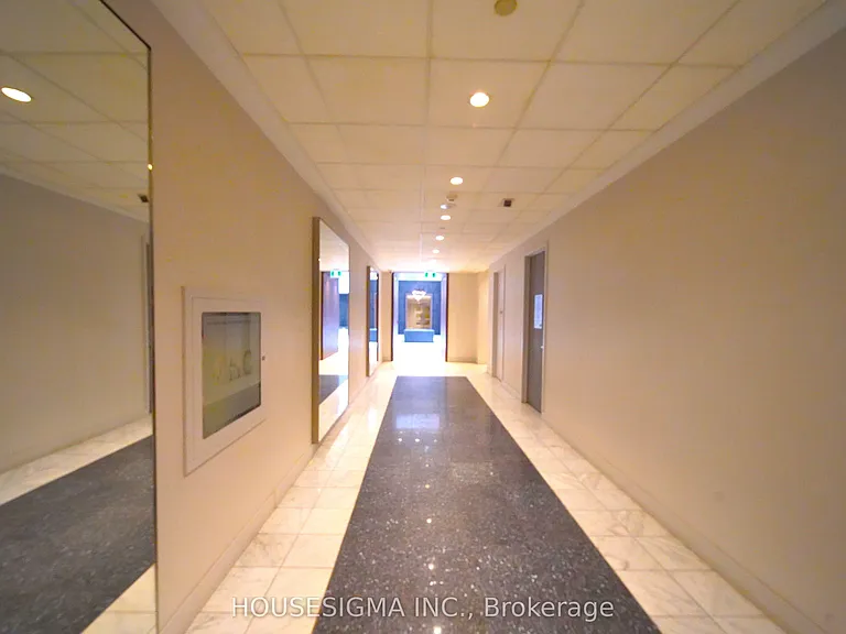 270 Wellington St W #222 — Photo 11
