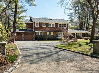 144 Plainview Rd, Huntington, NY 11797