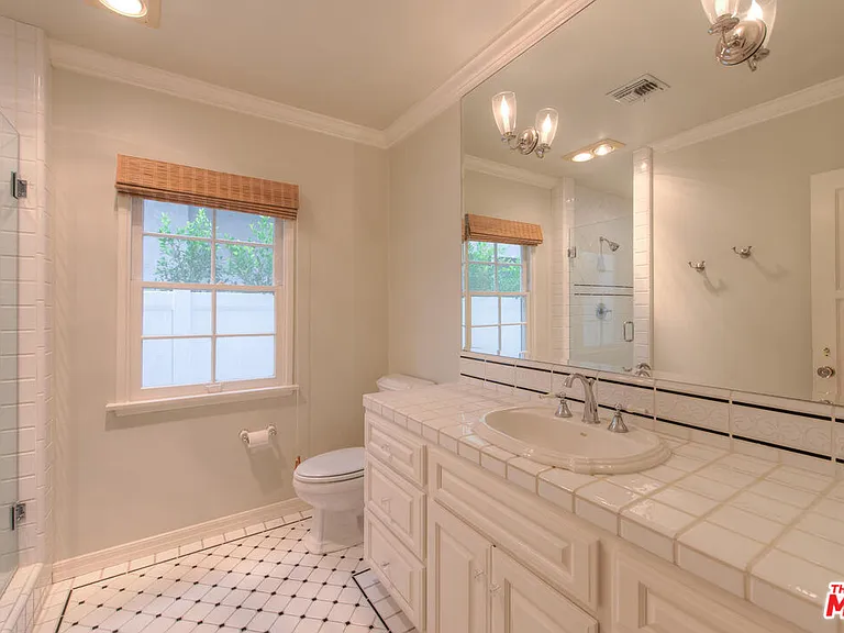 4110 Sunnyslope Ave — Photo 15