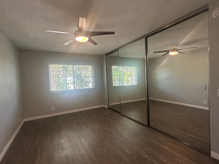 Twin Pines Apartments — Photo 37