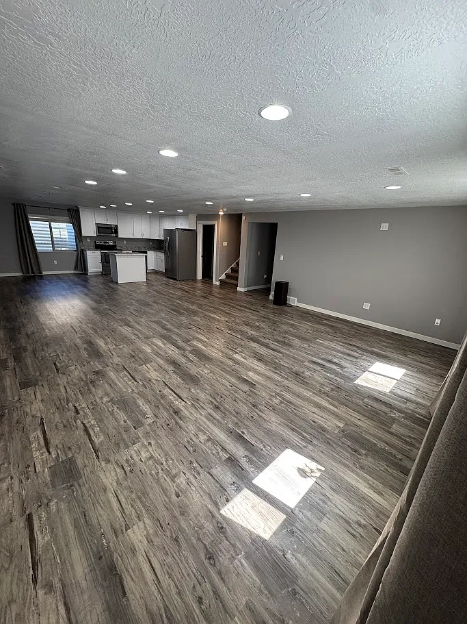 2 bed, 1700 sqft, $1,700 — Photo 1
