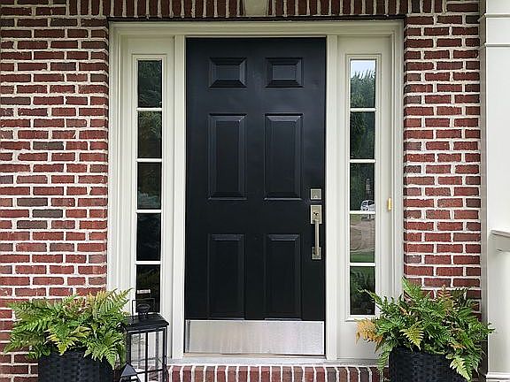 3rd image of 5727 Primavera Dr
