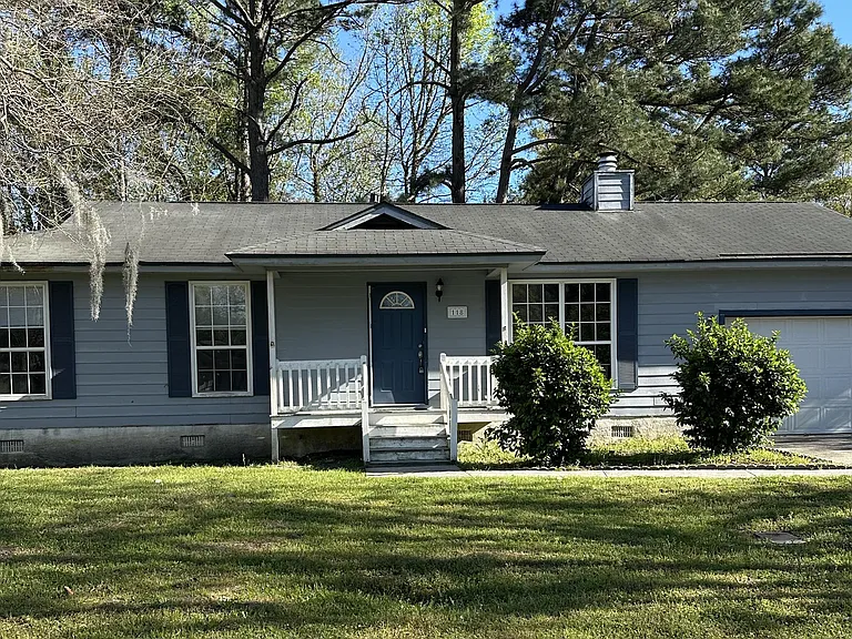 118 Cambridge Dr — Photo 1