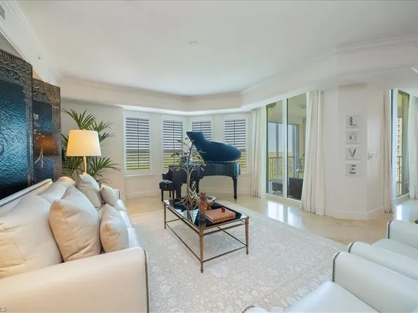 285 Grande WAY #706, NAPLES, FL 34110