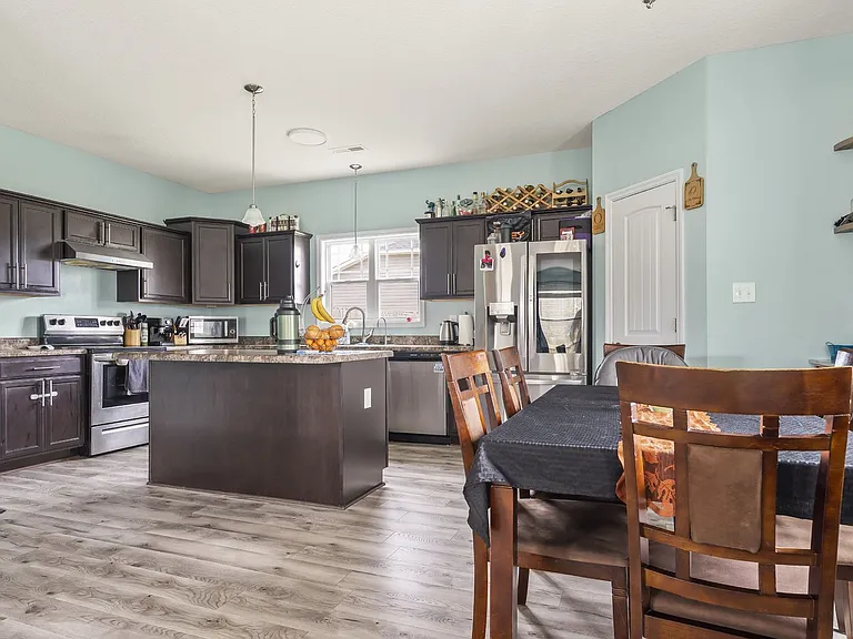 329 Adobe Ln — Photo 9