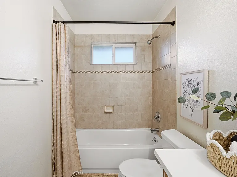 3010 N Willow Rd — Photo 24