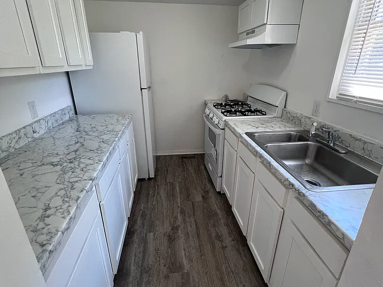 6420 Faraday Ct — Photo 5