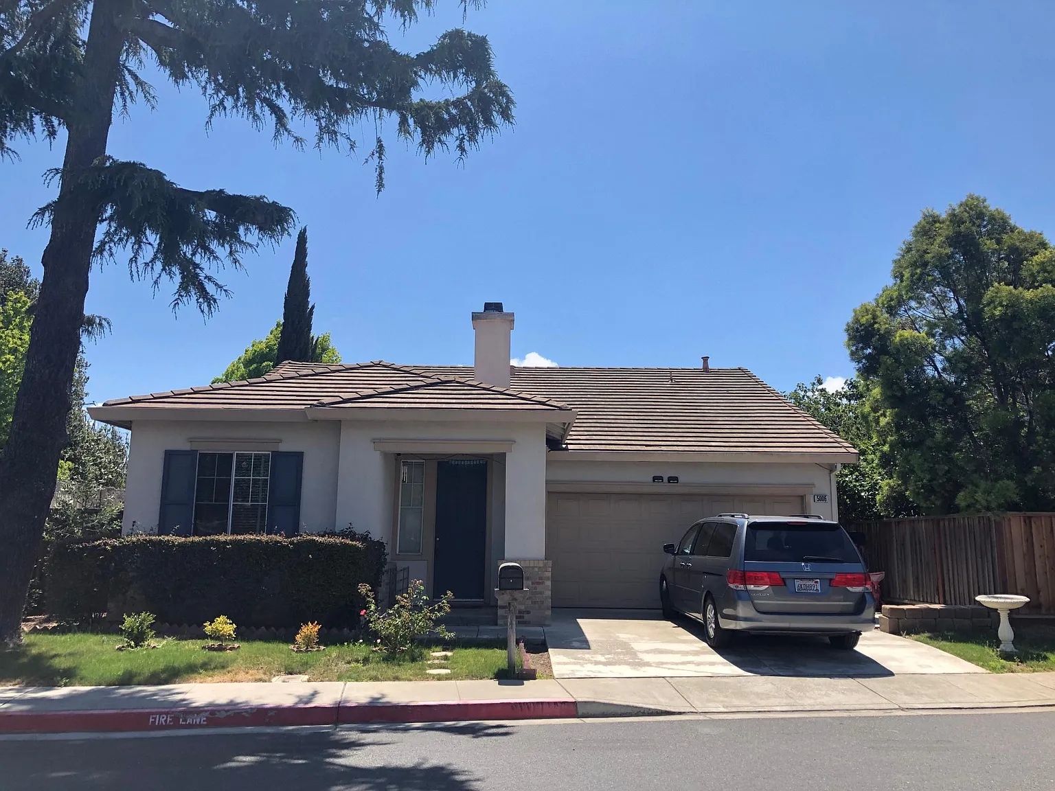 3 bed, 1485 sqft, $4,200 — Photo 1