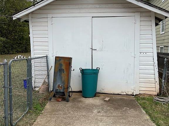 5th image of 1804 NW 39th St #15