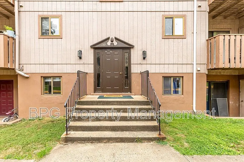 139 Green St #12