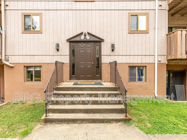 139 Green St APT 12, Warrenton, VA 20186