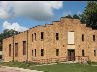 201 S Elm St, Lennox, SD 57039