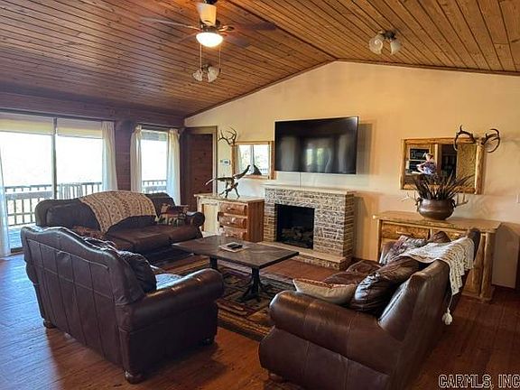 5th image of 1097 Summit Rd