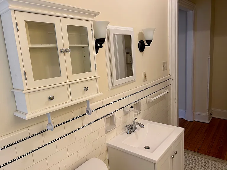 30 E Market St #1 — Photo 8