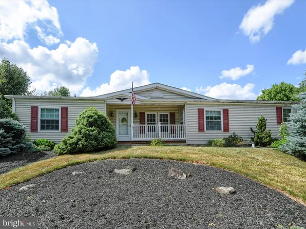 162 Deerfield Dr, Souderton, PA 18964