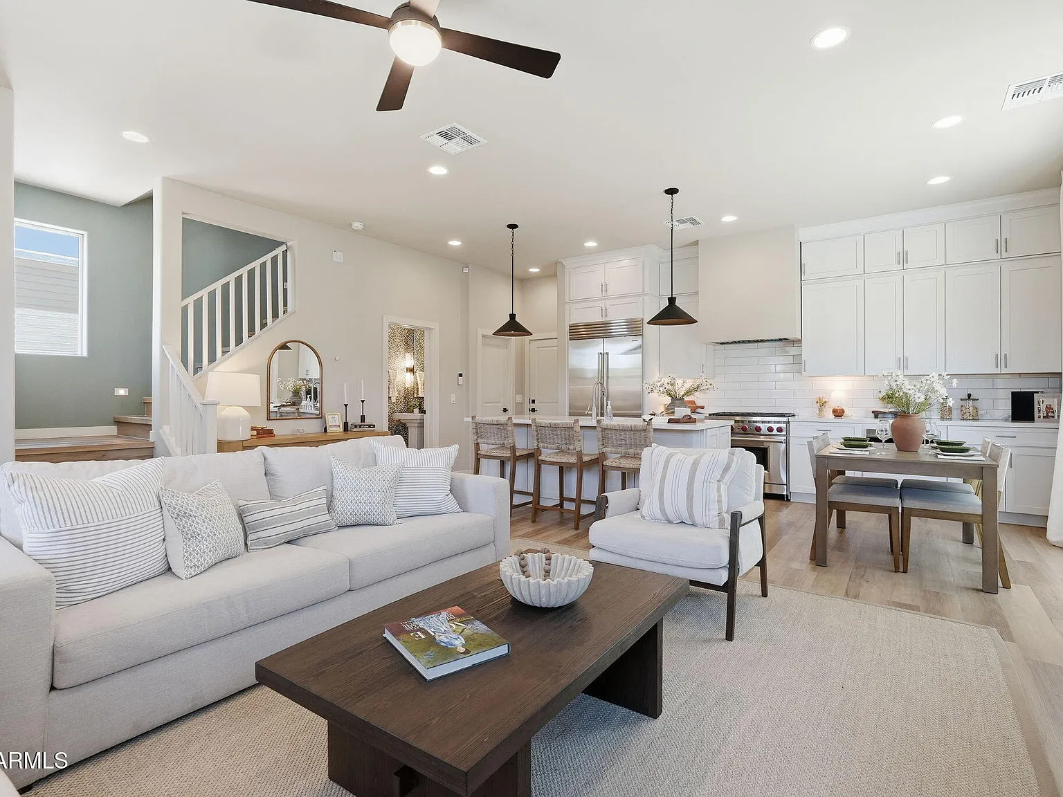 3 bed, 2.5 bath, 1901 sqft, $3,750 — Photo 4
