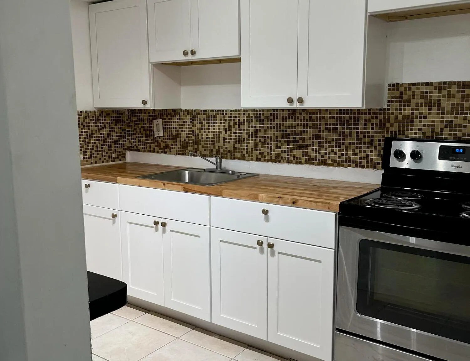 2 bed, 1.0 bath, 14513 sqft, $1,599 — Photo 2