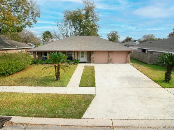 2042 Colonial Dr, La Place, LA 70068