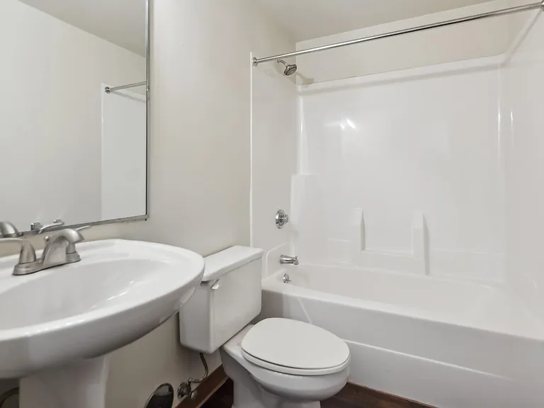512 S Chicago Ave — Photo 17