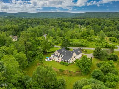 5 Silvermine Ln, West Stockbridge, MA, 01266