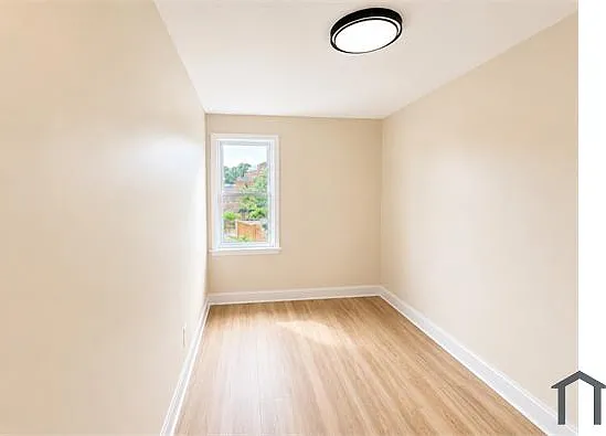 528 Oklahoma Ave NE — Photo 7