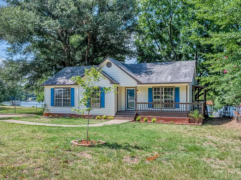 15509 Cedar Bay Dr — Photo 3